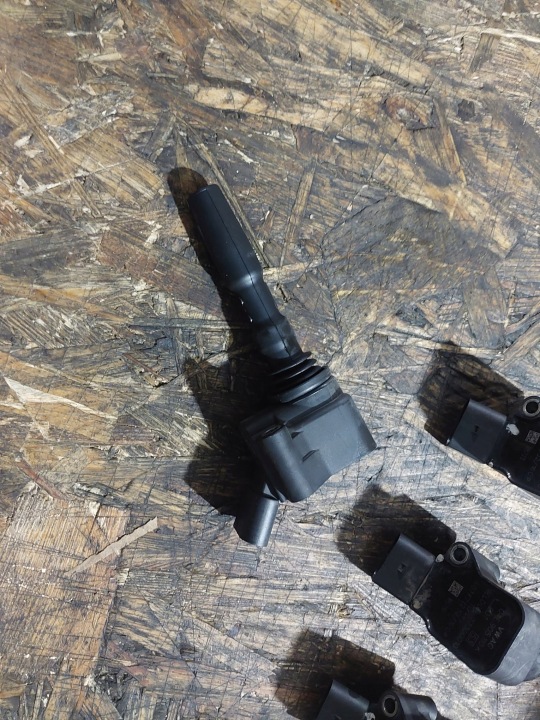 фото №8, Катушка зажигания seat leon iii 1.2 tsi cyv 04e905110k 77300010