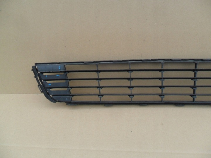 фото №7, Vw touran 1t 2003 2004 решётка бампера средняя