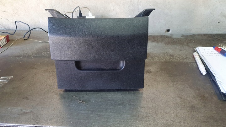 фото №1, Seat leon ii 05-09 - бардачок сиденья левый перед 5p0882603d