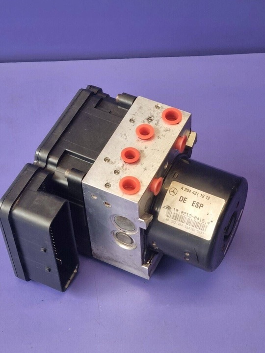 фото №1, Насос abs mercedes-benz c w204 a2049012400 a2044311912