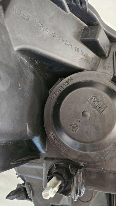 фото №16, Лампа левая обычная led перед renault megane iv 2016-