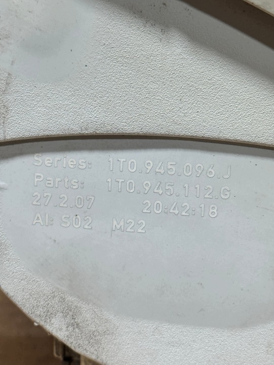 фото №7, Фара правая задняя правое зад vw touran i рестайлинг 1t0945096j 1t0945112g