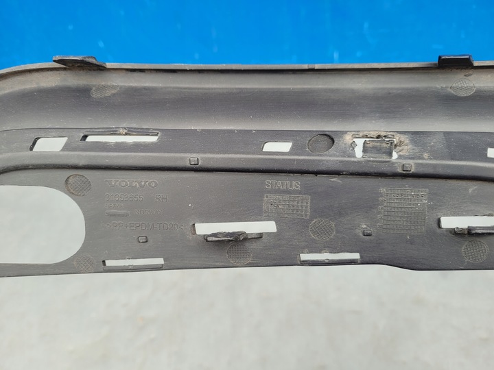 фото №9, Volvo v60 s60 2013-2018 13-18 планка правая бампера передней
