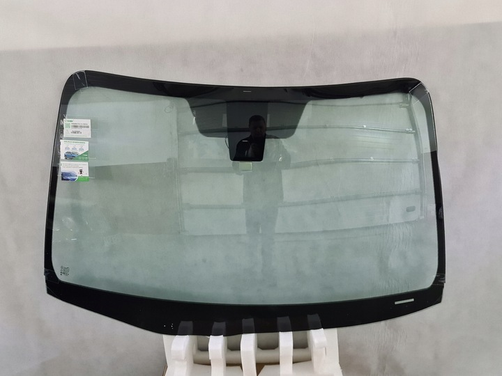 фото №1, Стекло передняя лобовое toyota sienna po 2018 год