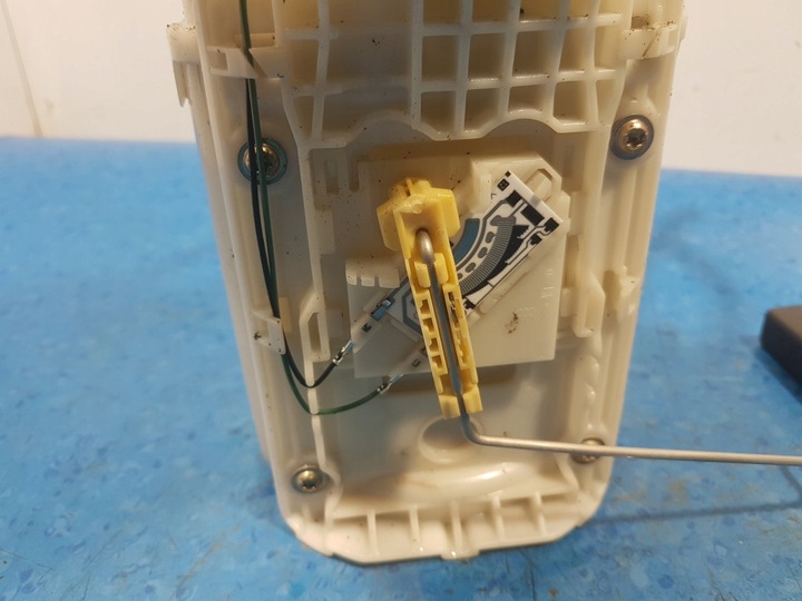 фото №6, Audi a4 b6 2.0 бензин насос топливная