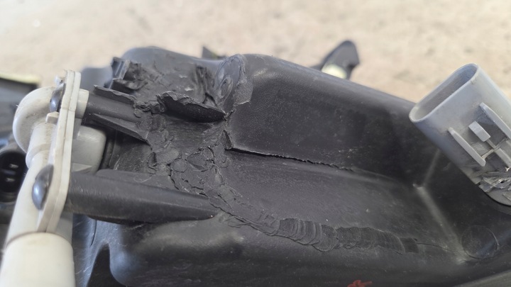 фото №14, Hyundai i20 рестайлинг 12- галоген противотуманный левый европа