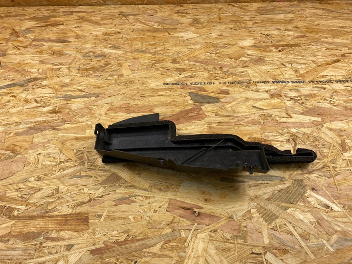 фото №10, Впуск кермо повітря перед ліва toyota auris ii рестайлінг 16595-0y020 2015-