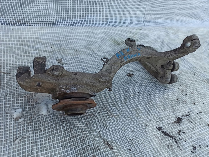 фото №1, Audi a8 d3 поворотна опора права перед ступиця 4.2 mpi