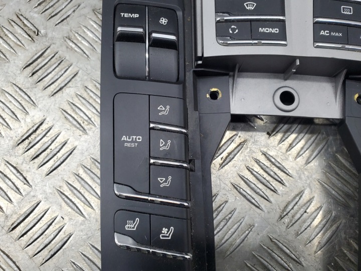 фото №12, Porsche panamera 970 2011 панель климат-контроля