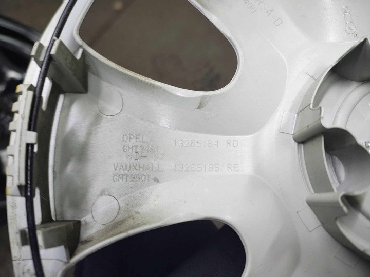 фото №14, Оригинальная запчасть колпак диски 15" opel corsa d, adam, corsa e oem номер 13265184