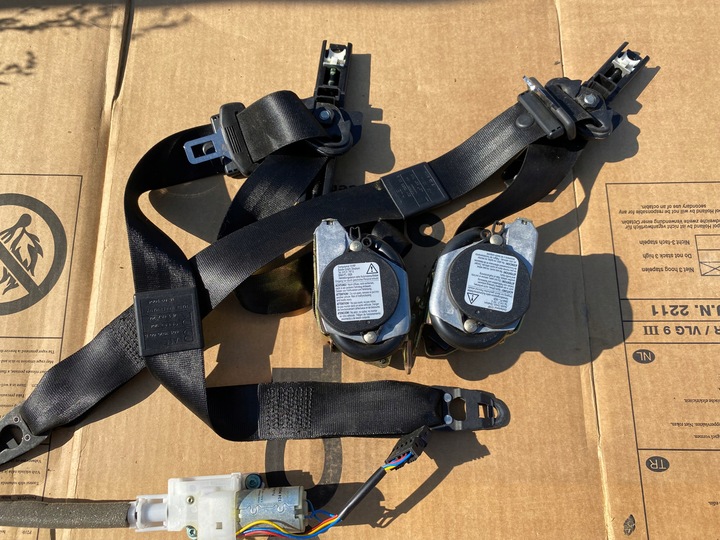 фото №10, Pas безопасности audi a8 d3 левый правые перед