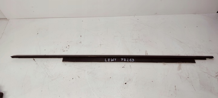 фото №1, Планка дверь левый перед mat audi q5 8r 8r0837477c