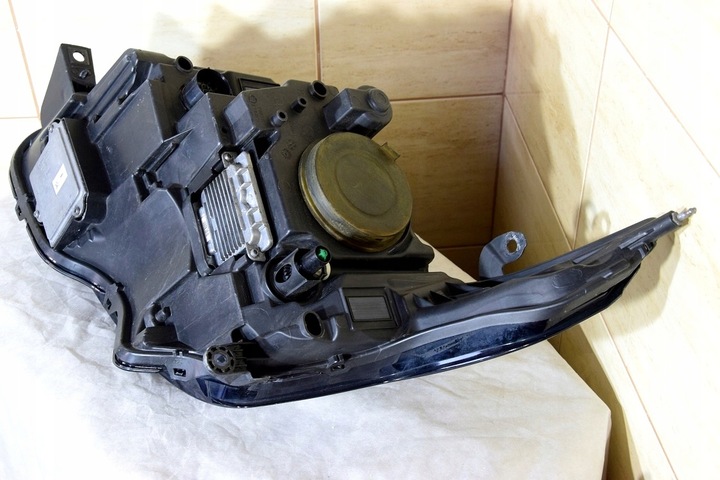 фото №11, Range rover vogue ck52-13w029-ec лампа перед