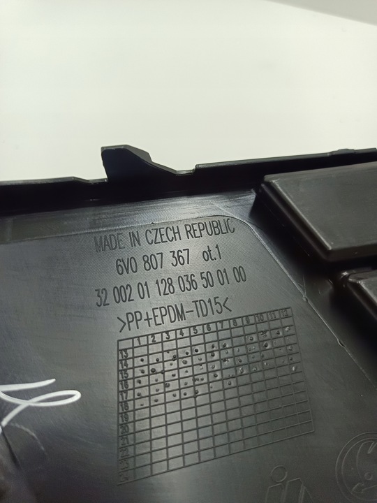 фото №16, Решітка бампера передньої skoda fabia iii 2015-