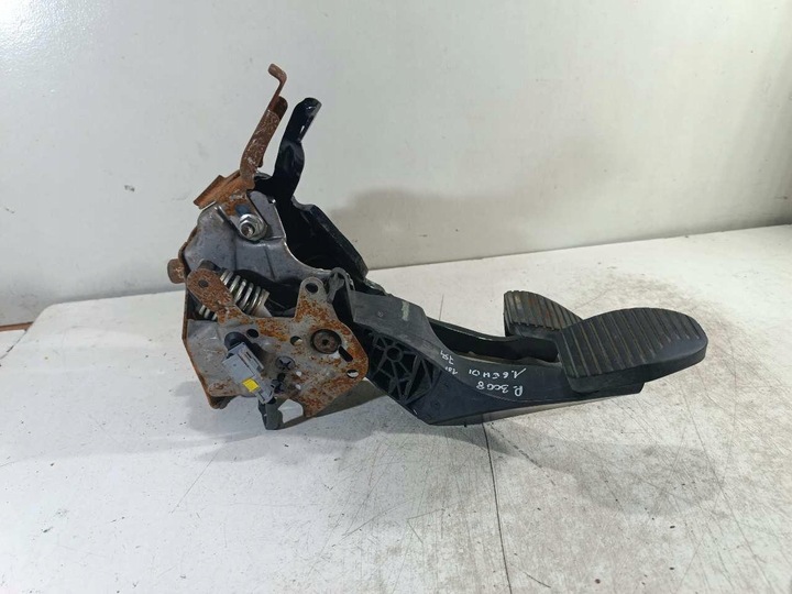 фото №5, Педаль тормоза сцепления peugeot 3008 1.6 e-hdi