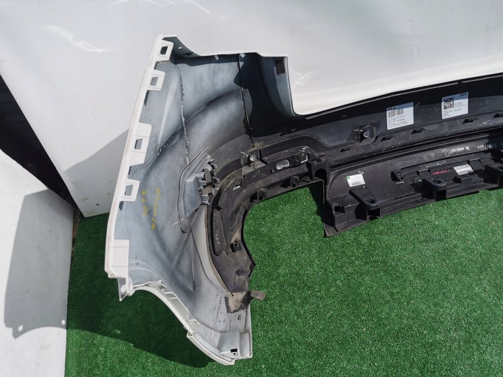 фото №11, Задній бампер maserati levante рестайлінг gts 670118506g
