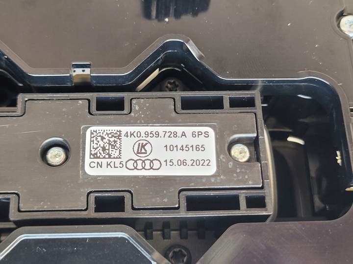 фото №8, Лампа стеля audi etron e-tron s sportback ge 4ke eu 4k0959728a