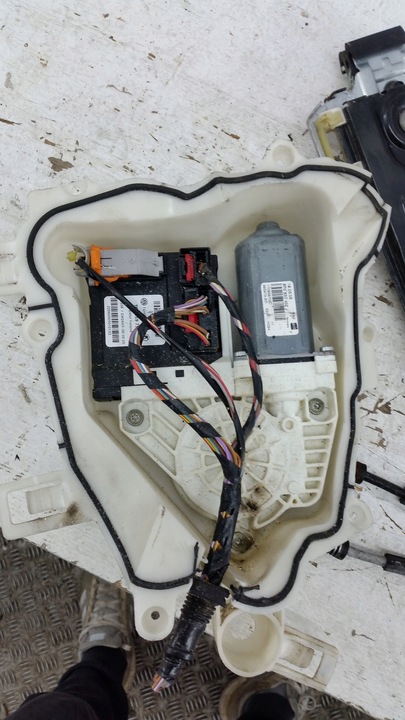 фото №7, Механизм стёкла seat altea перед l/p 5p0837401q