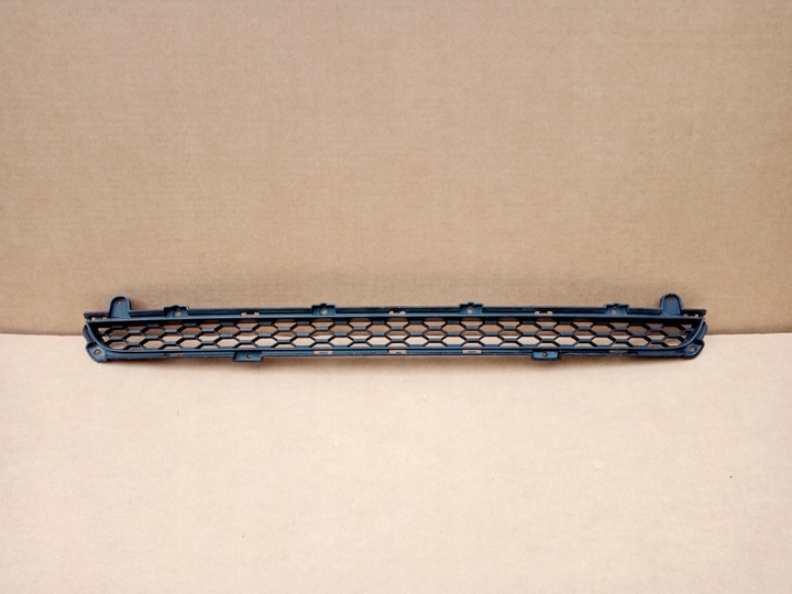 фото №1, Kia sorento ii решётка средняя бампера перед