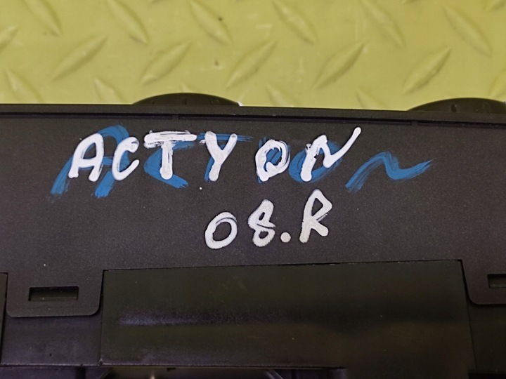 фото №10, Ssangyong actyon панель воздуховод кондиционера 6870031030