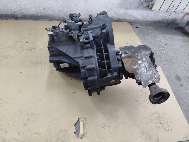 фото №7, Ford kuga mk1 2.0 tdci 136 km 4x4 коробка передач редуктор 8v4r-7002-bg