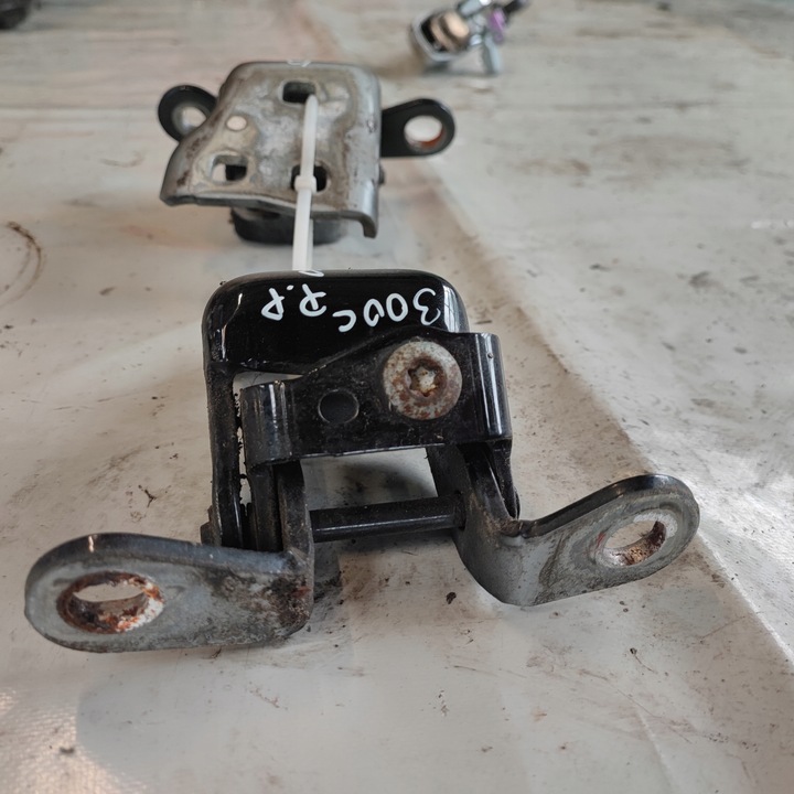 фото №6, Chrysler 300c петли дверь передние