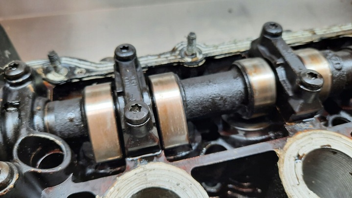 фото №12, Головка двигателя правая 078103373ah audi a6 c5 2.4 v6