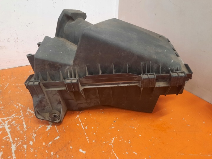 фото №5, Audi a3 8l 1.6mt 101km 96-00 корпус фильтра воздуха 1j0129607d akl