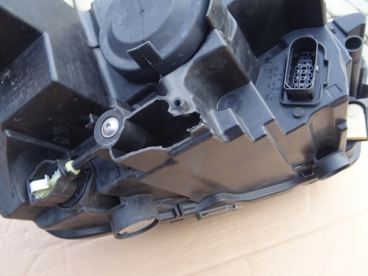 фото №7, Skoda fabia iv крепление верхний левая + лампа 6vb941015