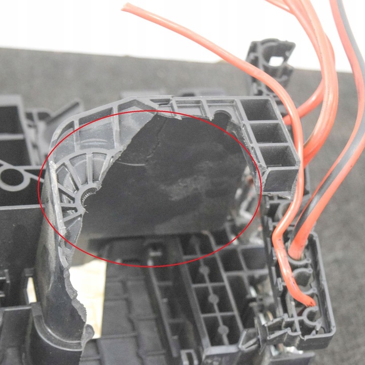 фото №8, Audi q3 8u 2017 коробка предохранителей / комплект