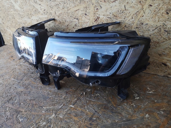 фото №9, Jeep grand cherokee wk2 srt лампа перед bixenon поворотный 68266657ag 68266656