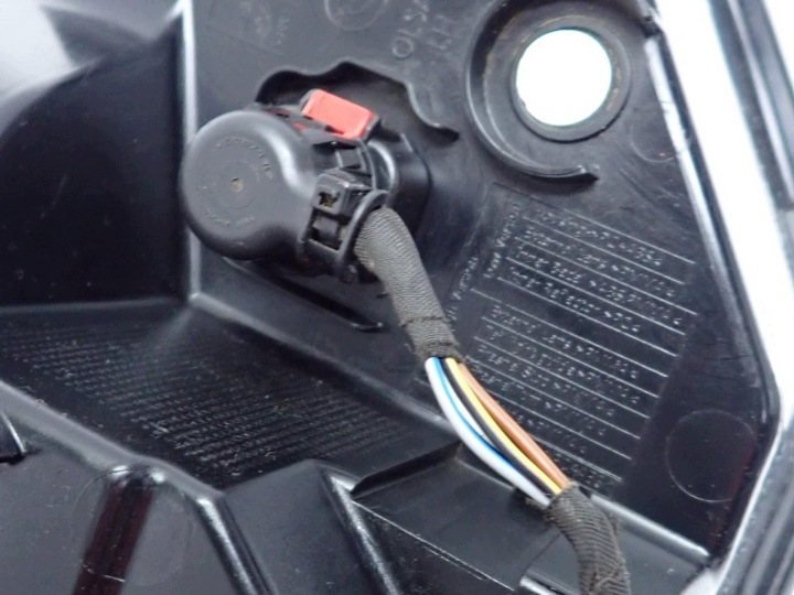 фото №10, Фара левое зад led европа оригинал 9465351 bmw x1 u11 iii 23r