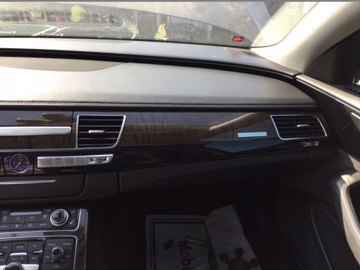 фото №12, Audi a8 d4 торпедо роздавальна консоль чорна