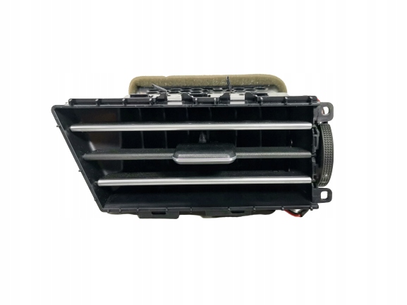 фото №1, Решётка воздуховод левая vw passat b8 3g1819727