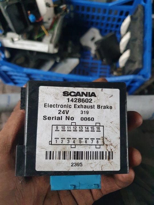 фото №7, Лампа потолок scania 4 iv 114 l низкая 2000r 380