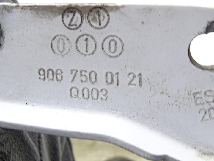 фото №3, Mercedes sprinter w906 906 06- петля капота правые