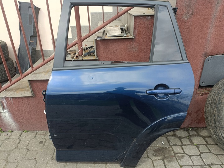 фото №1, Комплектні двері ліві зад toyota rav4 iii 06-12r. колір 8s6