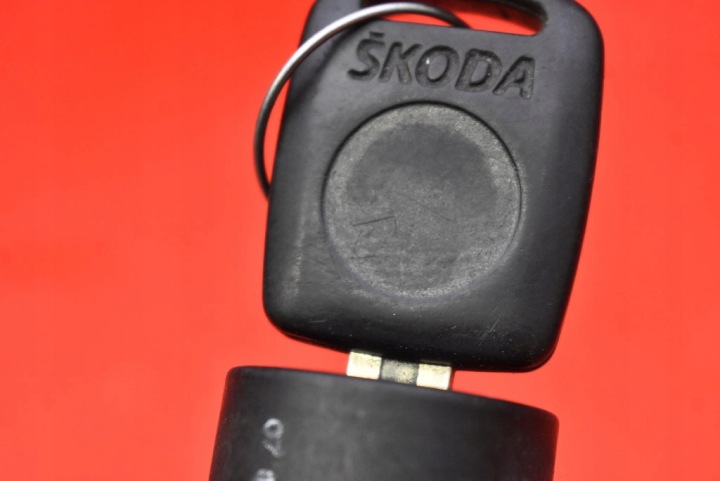 фото №10, Замок запалювання ключ 4b0905851c skoda fabia 1 i 1.4 mpi 68 km 99-04