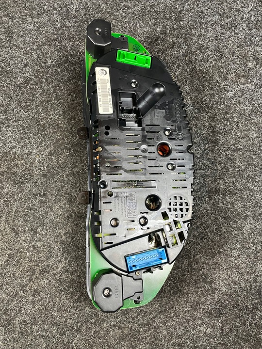 фото №7, Audi a6 c5 2.4 v6 спидометр приборы 4b0919881ax