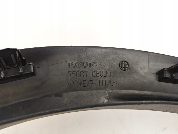 фото №15, Toyota highlander iv молдинг накладка крыльев правое зад 75087-0e030