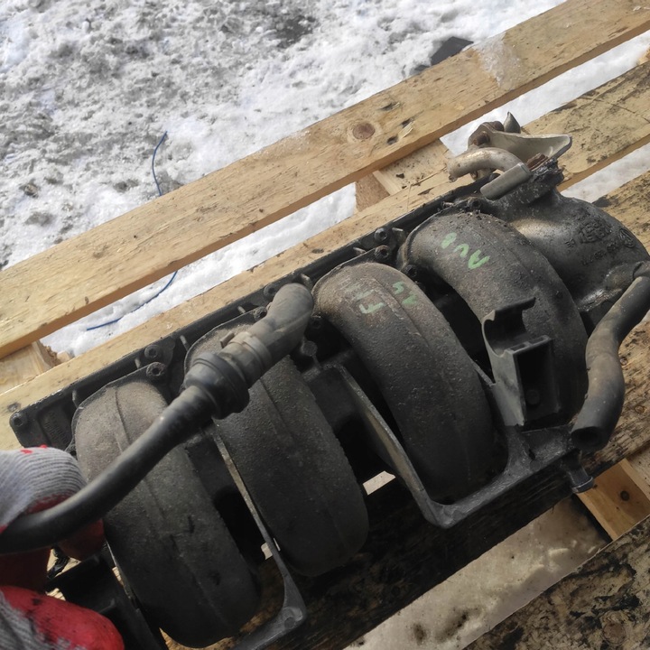 фото №9, Коллектор всасывающий vw golf 4 iv bora 036129711