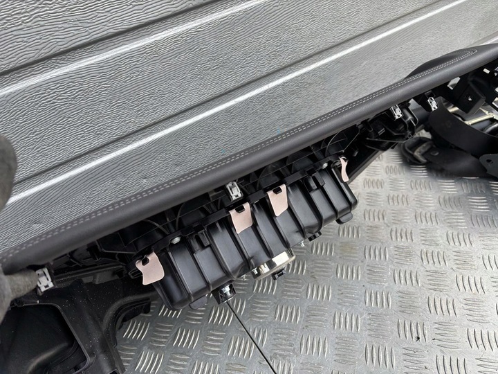 фото №12, Bmw x1 u11 консоль подушки повітряні ремені eu.