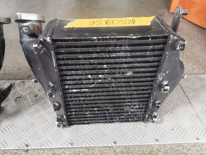 фото №7, Інтеркулер лівий i праві lamborghini urus/audi rsq8 оригінальний номер 4m0145803bt