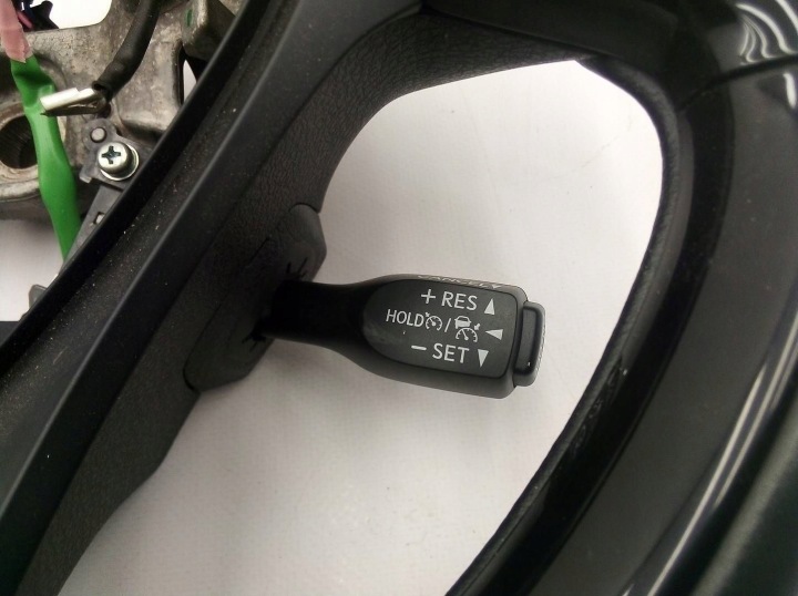 фото №6, Toyota c-hr i 2023 650033100 кермо