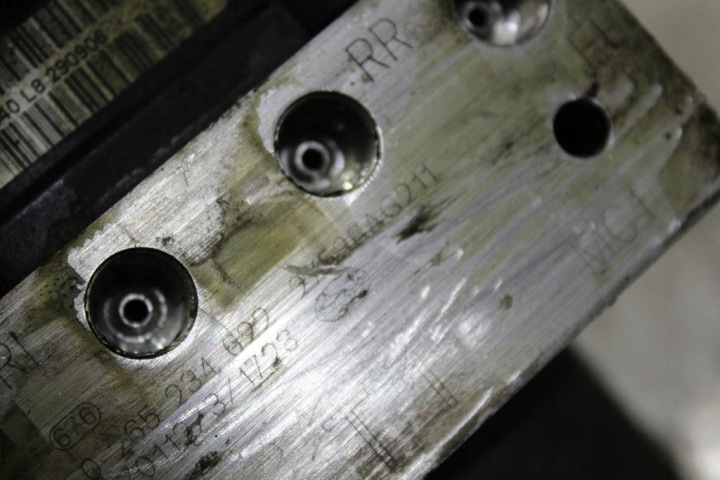 фото №7, Блок керування abs subaru outback iii 3.0 h6 2008r. 27536ag211