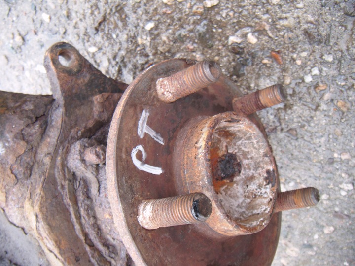 фото №3, Ford focus mk2 ii 1.6tdci 04- поворотный кулак правые зад