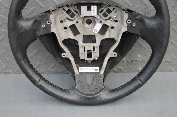 фото №4, Руль кожаный nissan note e12 13-17 красивая