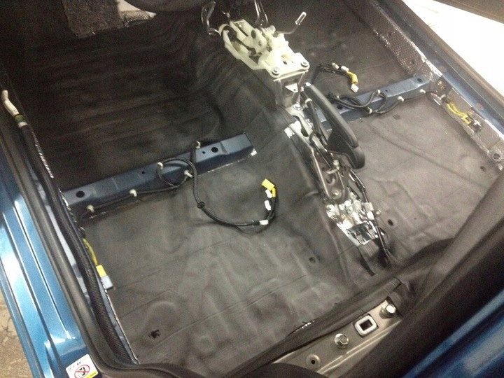 фото №9, Килимок шумопоглинаюча піна kauczukowa з klejem 19mm ізоляція стіна кемпер