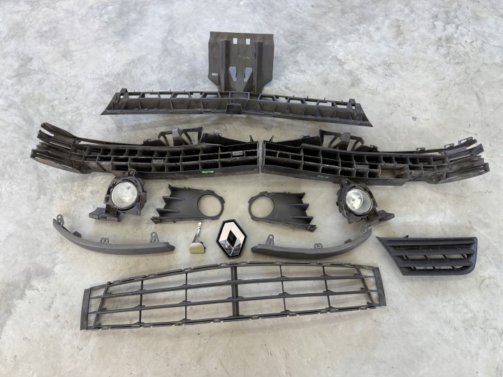 фото №7, Решітка бампера перед середня renault modus 8200259259