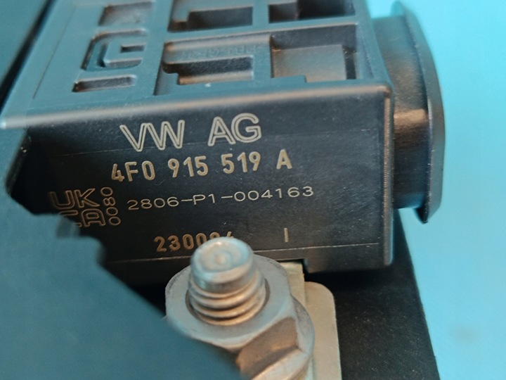 фото №10, Audi a4 b9 avant 2.0 tfsi 150kw 4x4 2023 r клемма плюсовая 8w0915459h